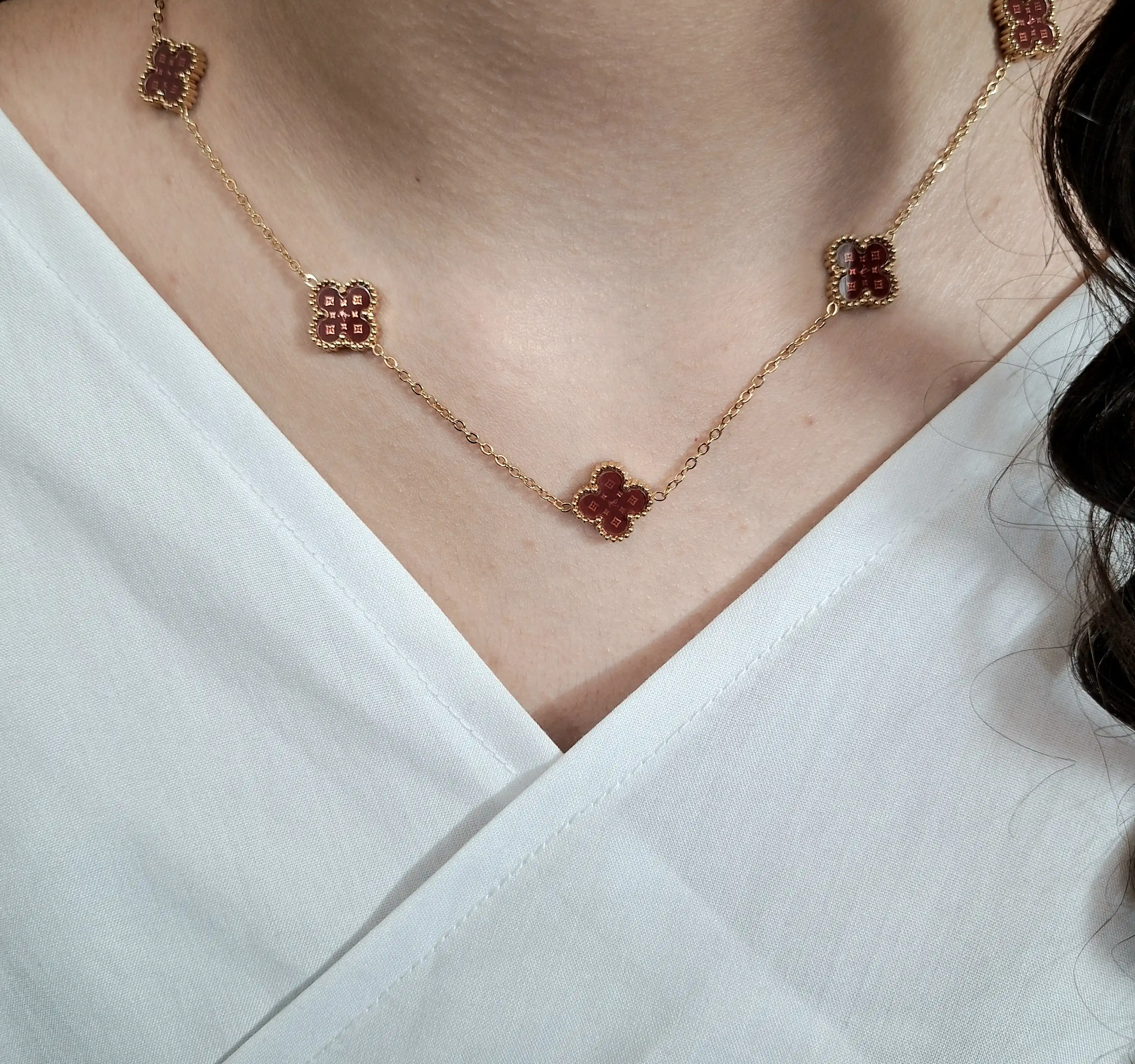 گردنبند ونکلیف رنگ قهوه ای